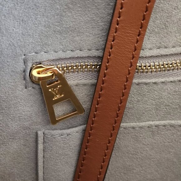 Louis Vuitton Garden ONTHEGO MM Monogram Flower Silver Tote Bag Limited Edition - Picture 6 of 10